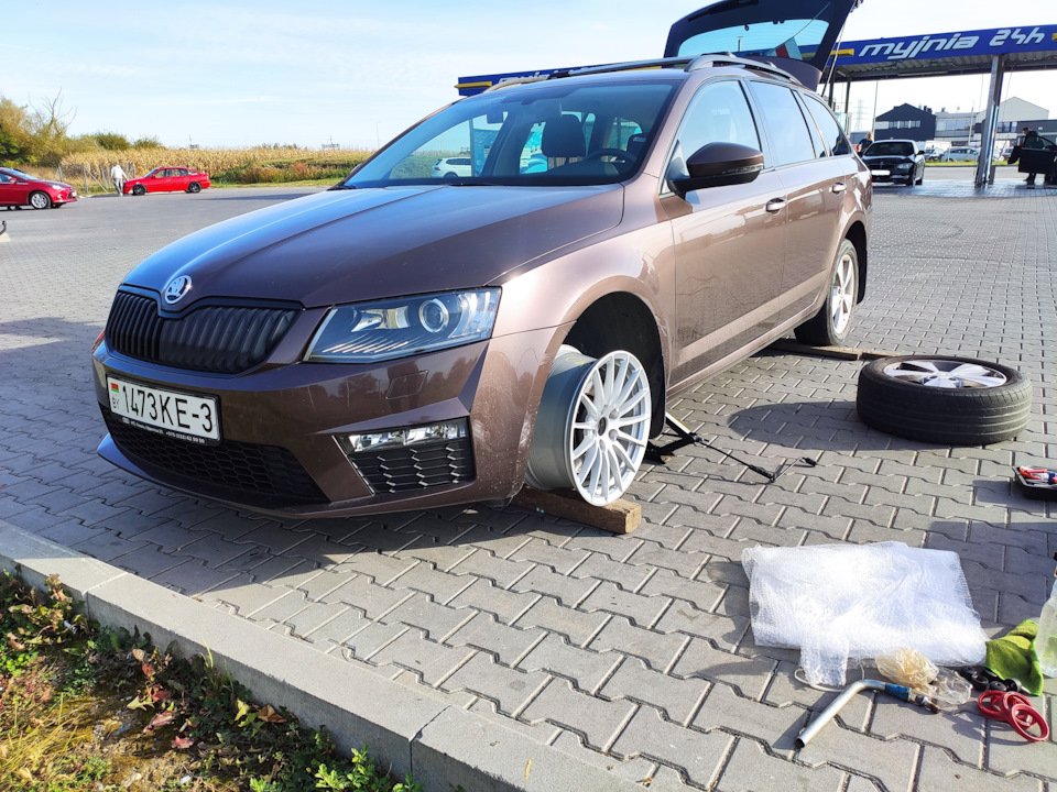 Фото в бортжурнале Skoda Octavia Combi A7 Mk3