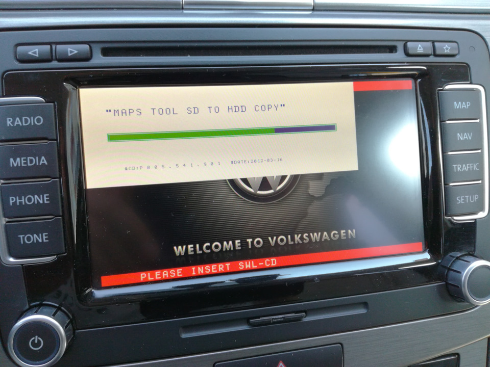 Первая картинка появилась эта. пока читался диск и карта — Volkswagen Passat B7