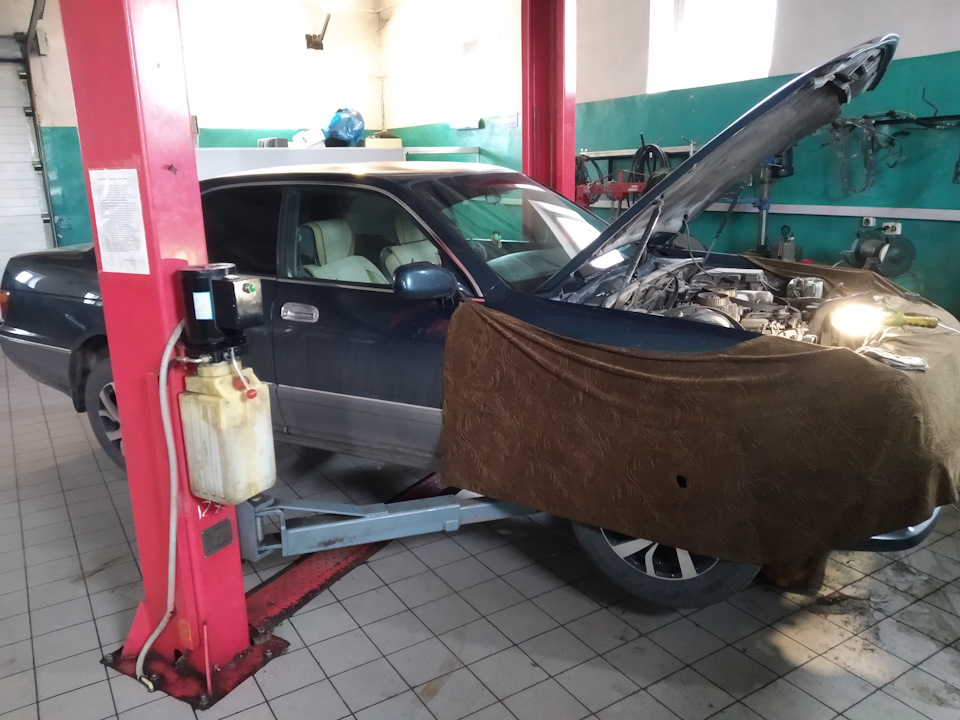 Фото в бортжурнале Toyota Crown (S140)