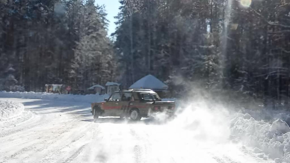 В полете!) — Lada 21063