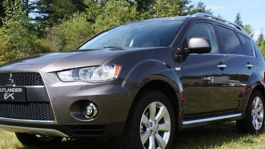 Mitsubishi Outlander XL