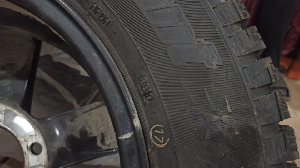 Дата производства резины 38к.н. 2019г. — Lada 2329