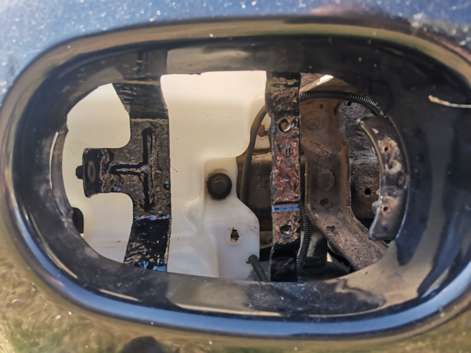Кронштейн установлен — Mitsubishi Montero Sport (1G)