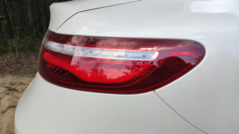 Mercedes-Benz E-Class Coupe