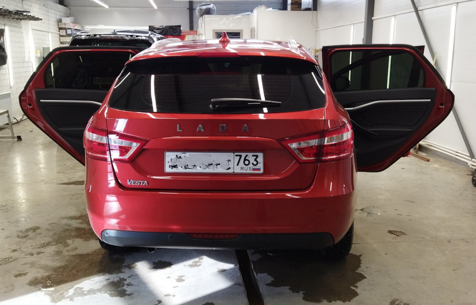 Фото в бортжурнале Lada Vesta SW (1G)