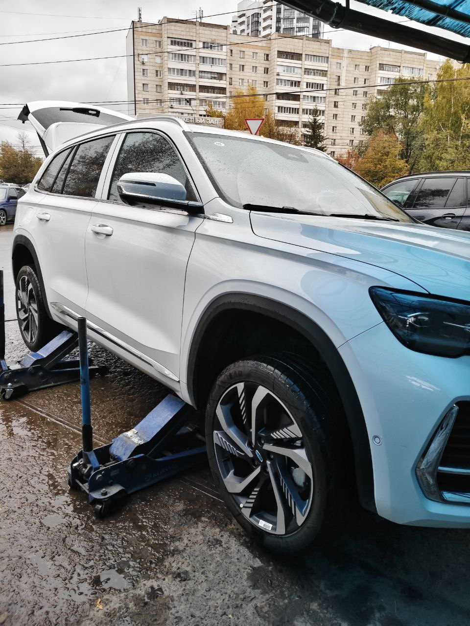Фото в бортжурнале Geely Monjaro