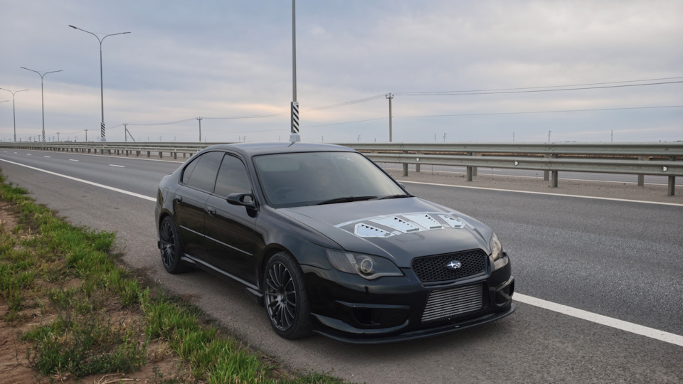 Subaru Legacy Тень