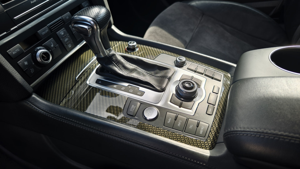 Фото в бортжурнале Audi Q7 (1G)