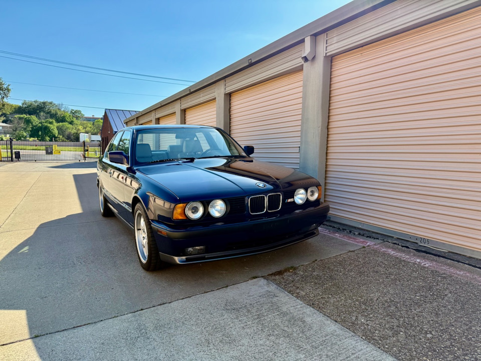 Фото в бортжурнале BMW M5 (E34)