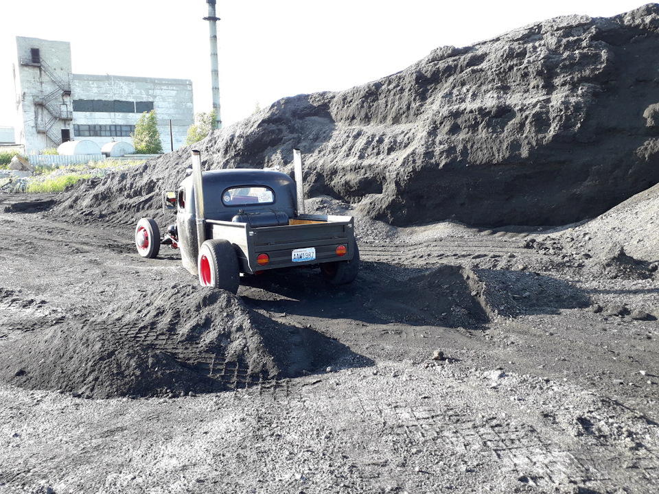 Фото в бортжурнале RAT ROD (Пикап)