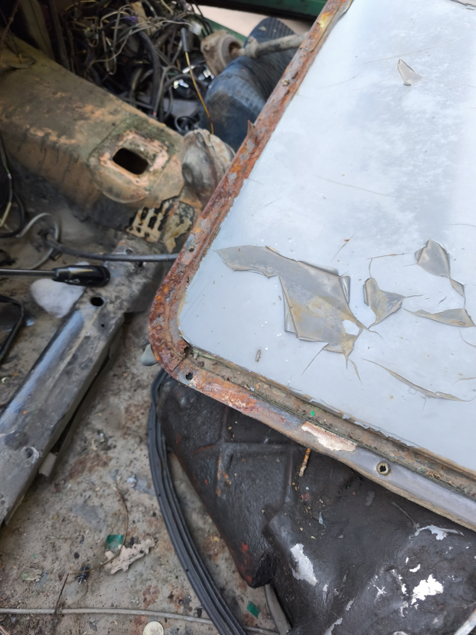 Люк сгнил… — Mercedes-Benz W123