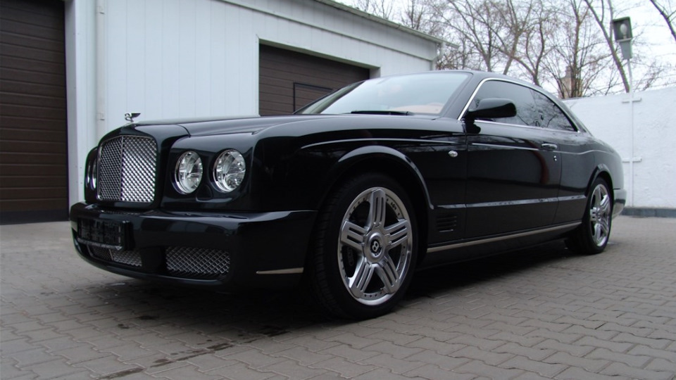 Bentley Brooklands Coupe 537 HP на стиле...