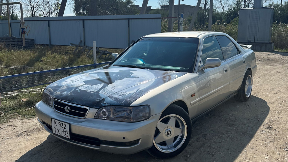 Honda Inspire Серебристый металик