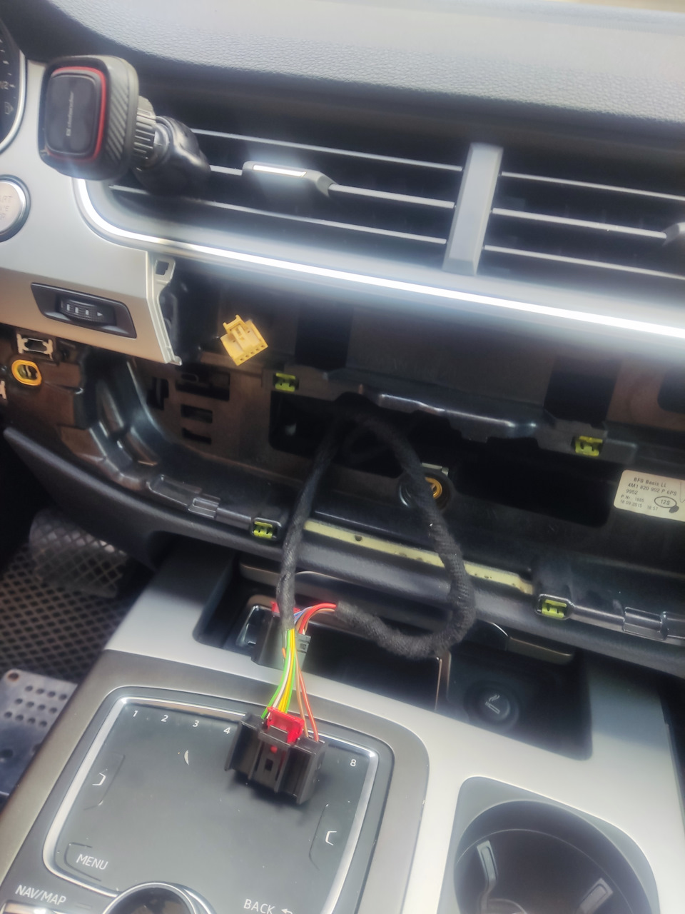 Фото в бортжурнале Audi Q7 (2G). Запчасти на фото: 820902