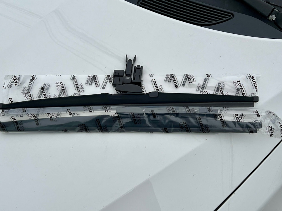 с каждым стеклоочистителем идёт 4 адаптера — Skoda Fabia Mk2