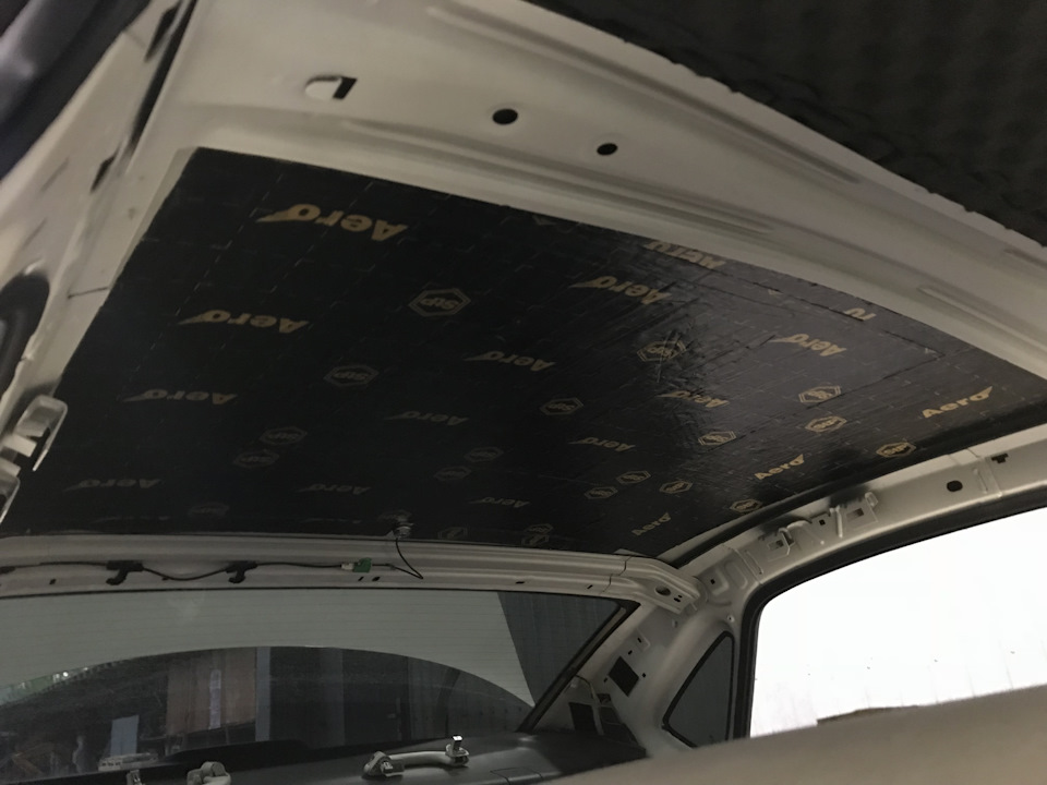 Прикатана виброизоляция, тут без комментариев. — Volkswagen Polo Sedan