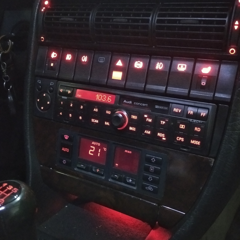 Фото в бортжурнале Audi 100 (C4)