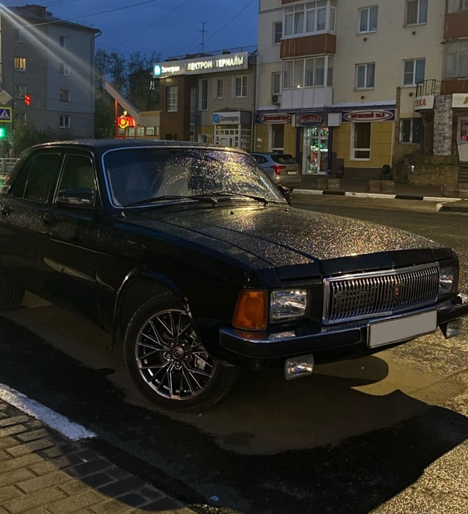 Общий вид автомобиля с новыми дисками — ГАЗ 3102