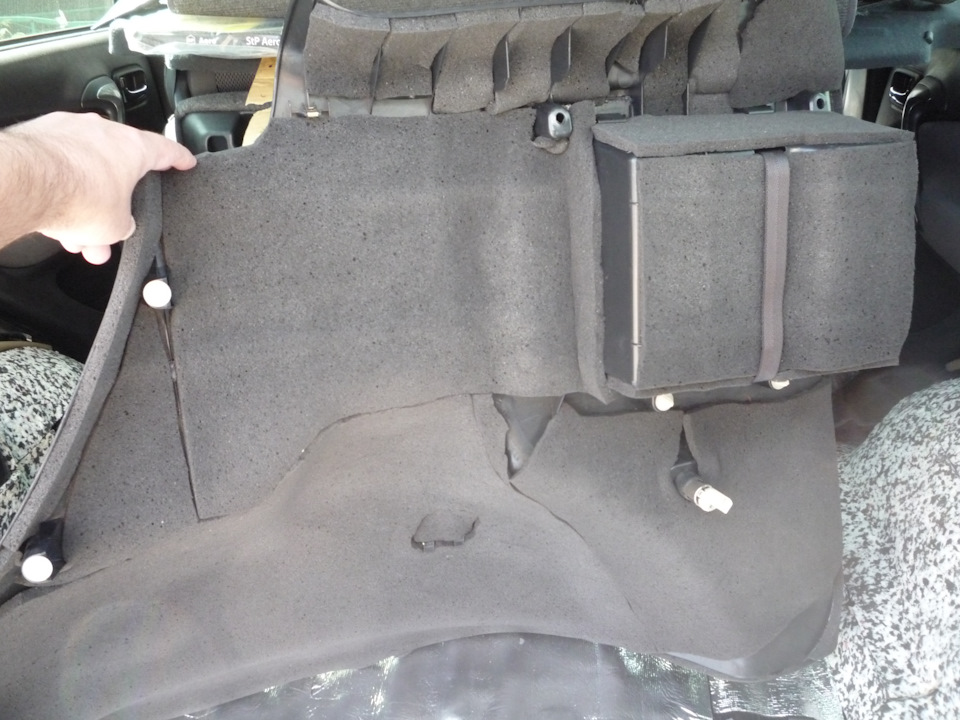 левая обшивка в biplast 10 — Toyota RAV4 (II)
