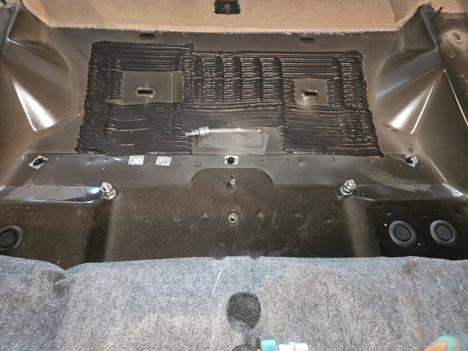 Фото в бортжурнале Ford Explorer (4G)