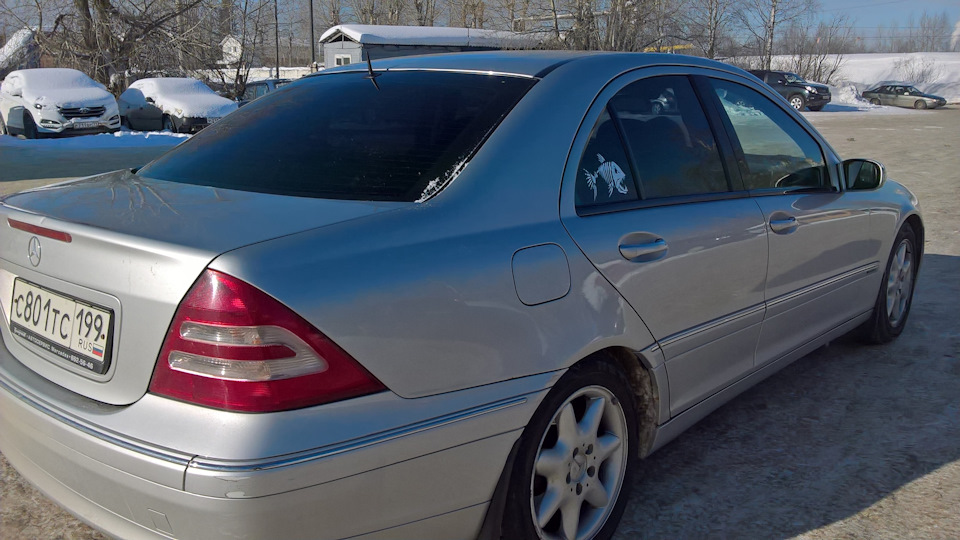 Фото в бортжурнале Mercedes-Benz C-Class (W203)