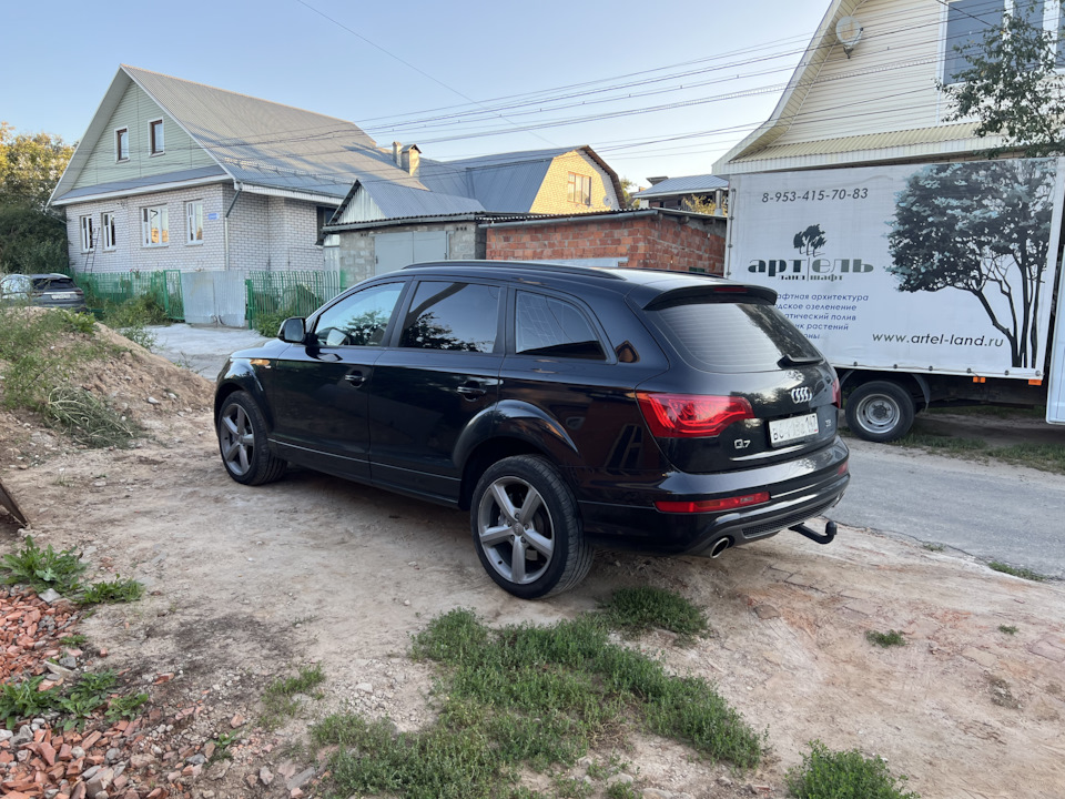 Дома были в 6 утра, выезжали в 6 вечера. — Audi Q7 (1G)