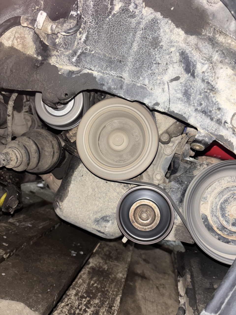 На месте — Toyota Corolla (100)