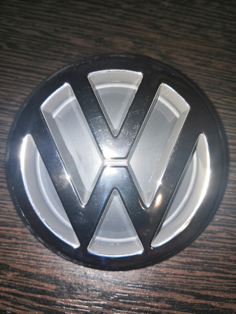 эмблема VW, хром! — Volkswagen Passat B3