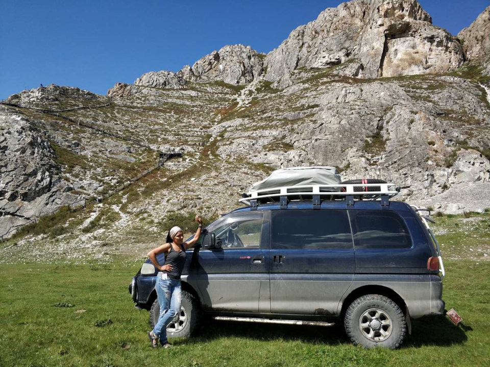 Где то там сверху много тысяч лет назад жили древние люди ) — Mitsubishi Delica (L400)