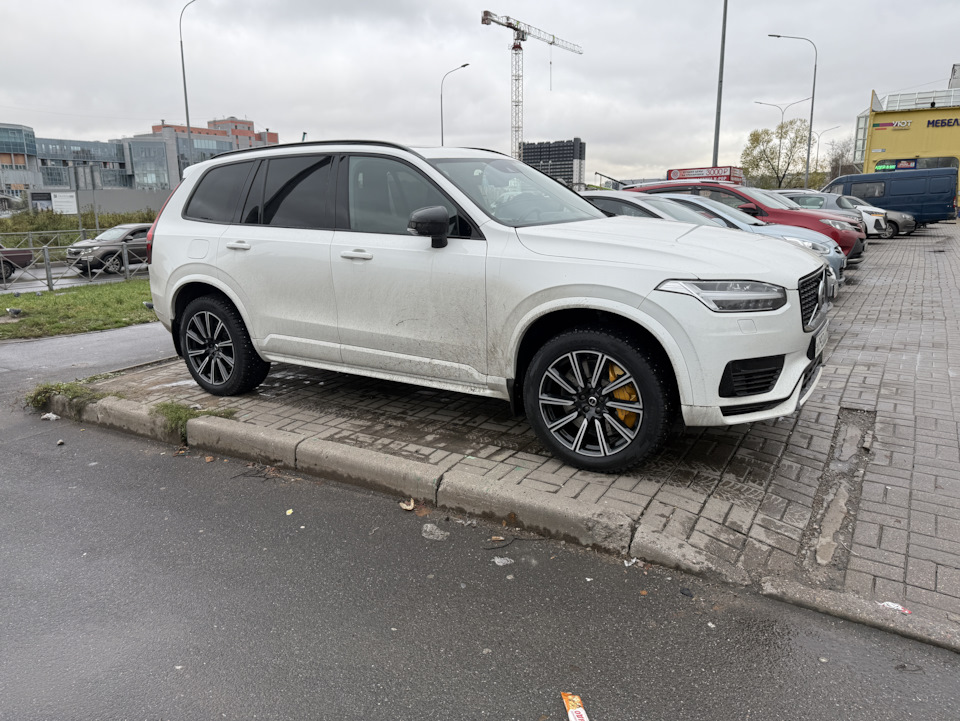 Ну и наверно самая полезная фотка, вдруг кто тоже захочет такие диски обновить до черного цвета. — Volvo XC90 (2G)