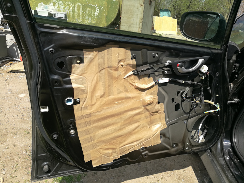 Подготовка дверей под звук. Заглушки — Honda Fit Shuttle (1G