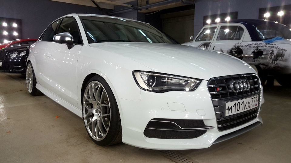 Фото в бортжурнале Audi A3 Sedan (8V)