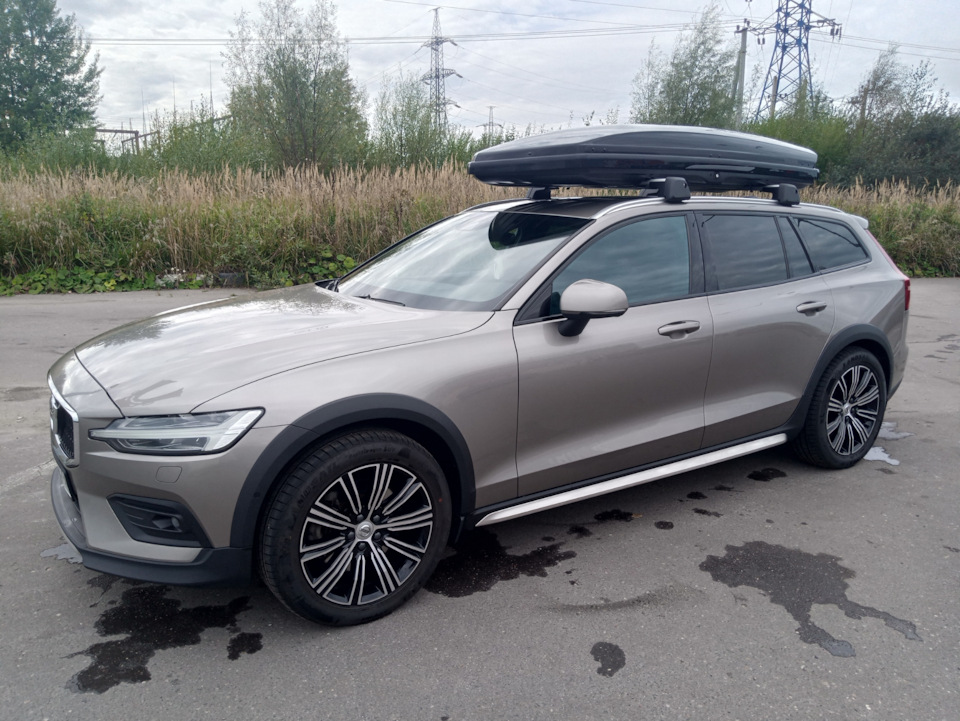 Фото в бортжурнале Volvo V60 Cross Country (2G)