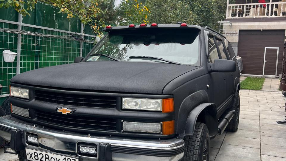 Chevrolet Suburban Черная тварь