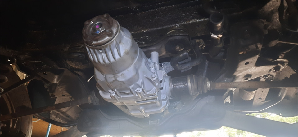Масло в редукторе новое, DPS — F Honda артикул 0829399902HE, полтора литра — Honda CR-V (RD4/RD5/RD6/RD7). Запчасти на фото: 0829399902HE