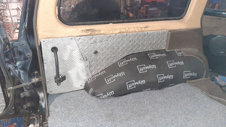 Фото в бортжурнале Nissan Patrol GR I (Y60)