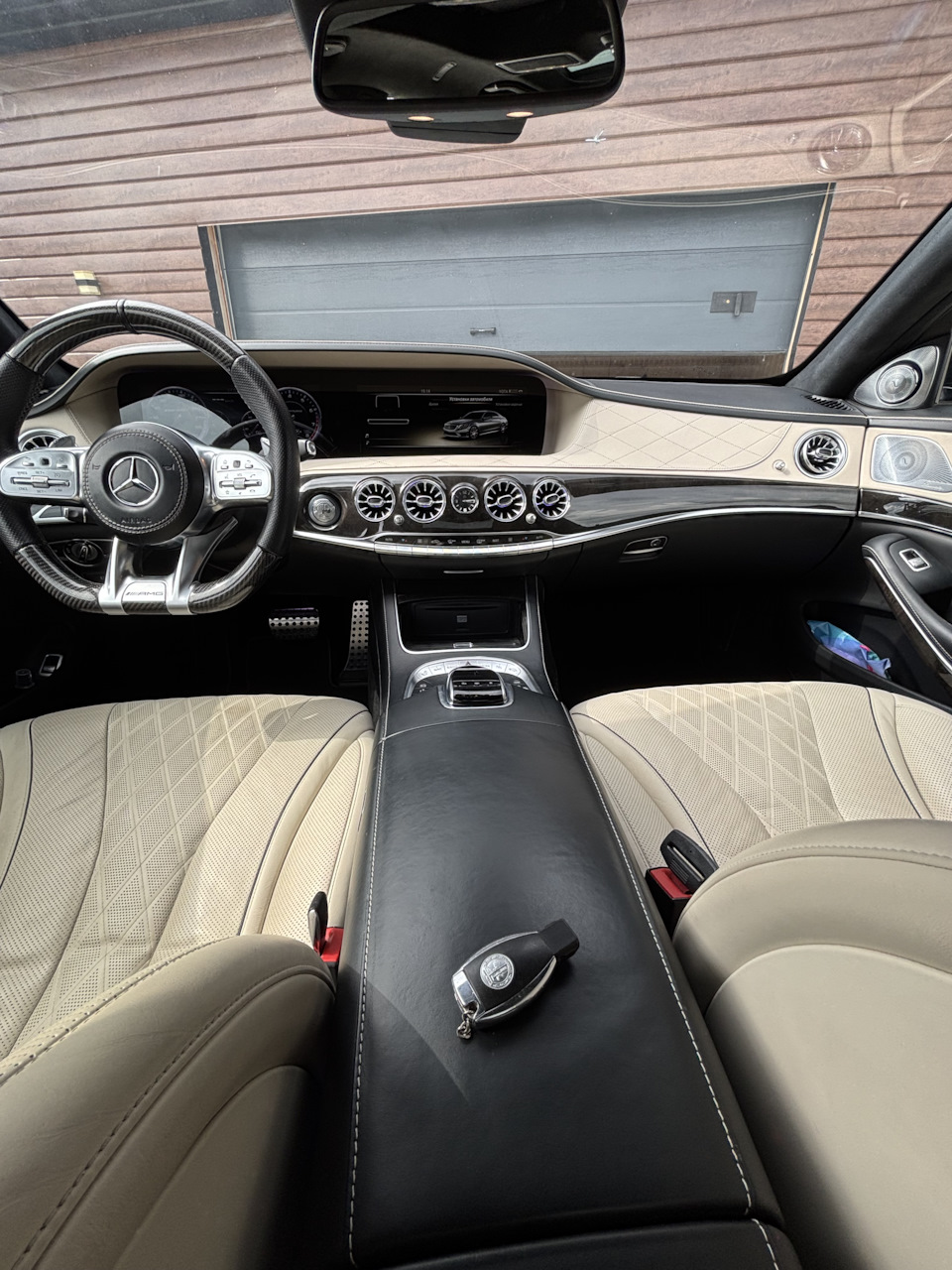 Фото в бортжурнале Mercedes-Benz S-Class (W222)