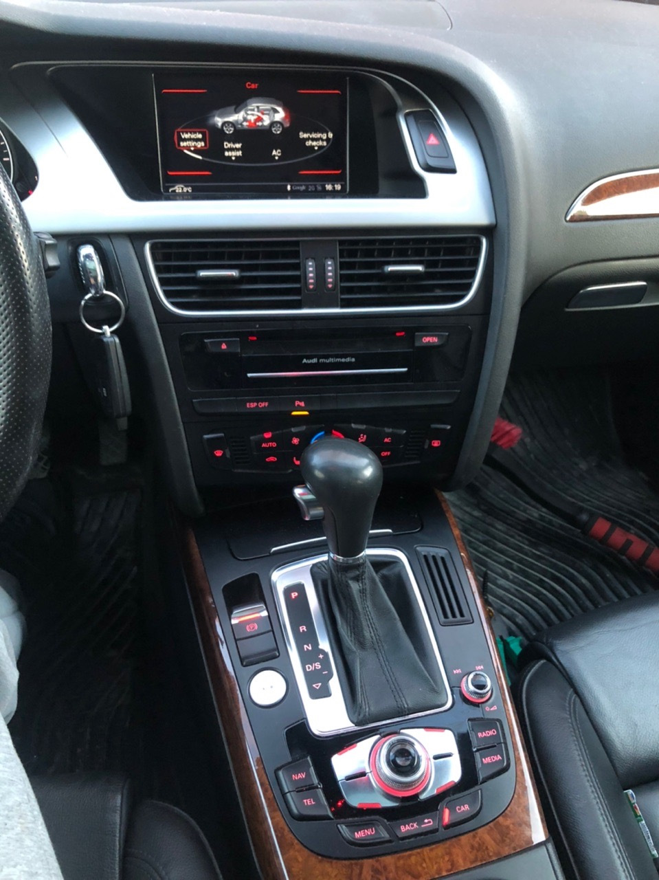 Фото в бортжурнале Audi A4 Avant (B8)
