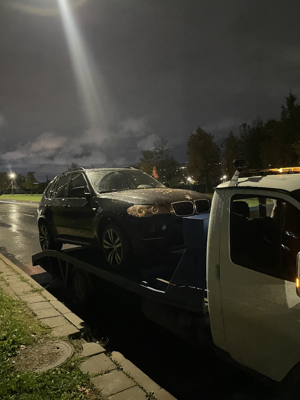 Фото в бортжурнале BMW X5 (E70)