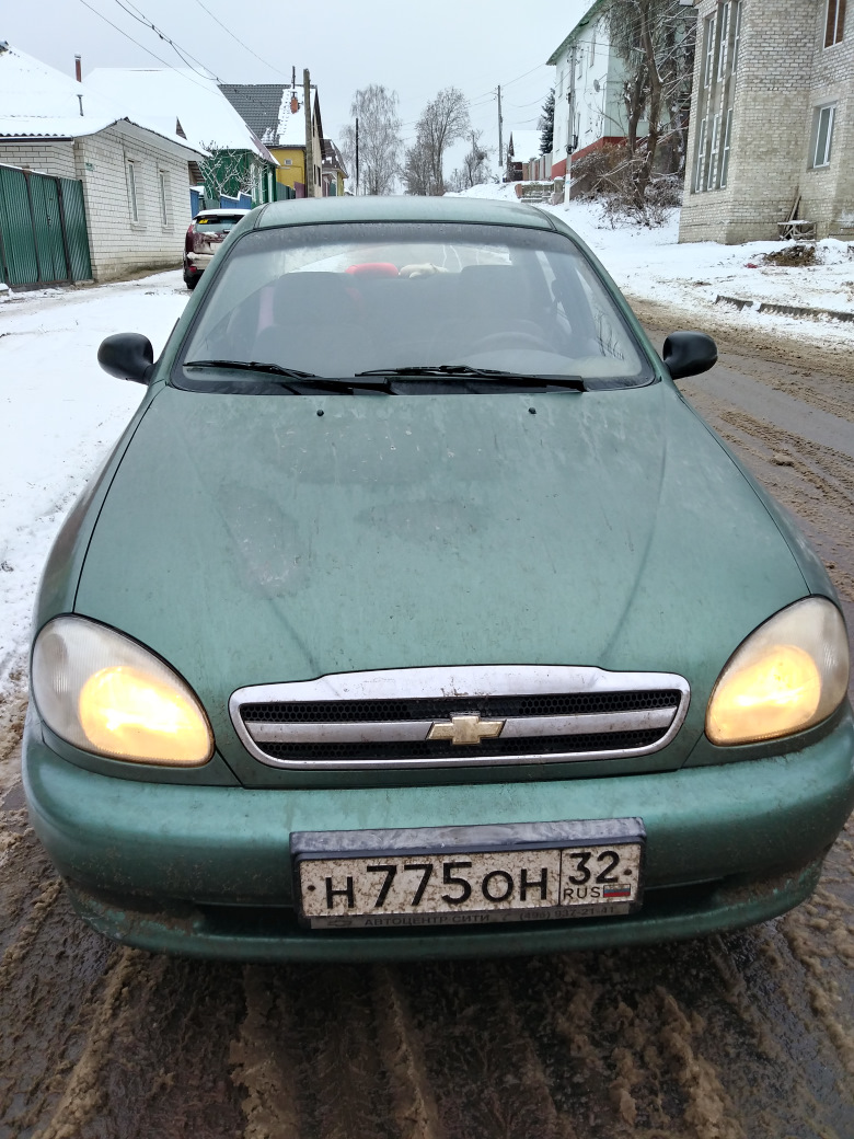 Нравится мне абсолютно стоковый вид)) — Chevrolet Lanos
