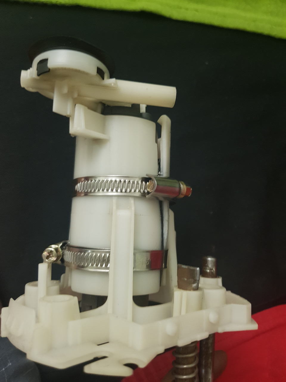Держит железо-бетонно))) — Ford Mondeo IV