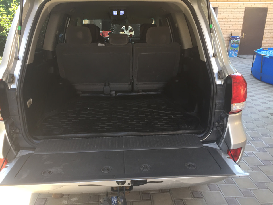 Фото в бортжурнале Toyota Land Cruiser 200