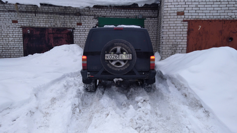 вид сзади — Jeep Cherokee (XJ)