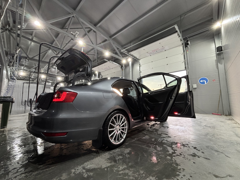 Фото в бортжурнале Volkswagen Jetta VI