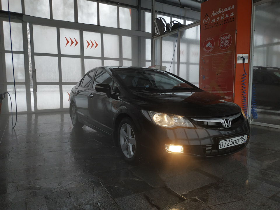 5 — Honda Civic 4D (8G)