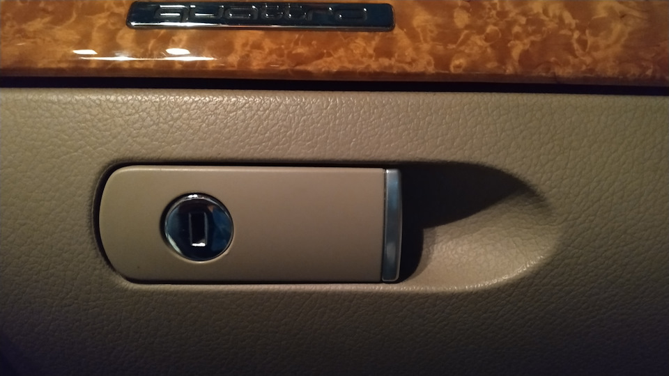 Фото в бортжурнале Audi A4 Avant (B6)