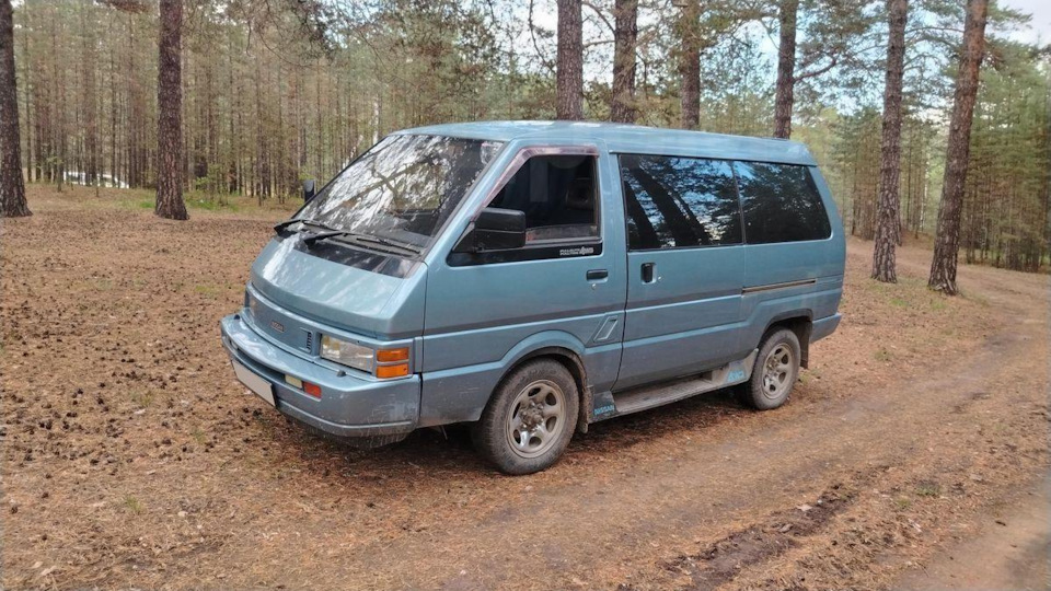 Nissan Largo NISSATЬ