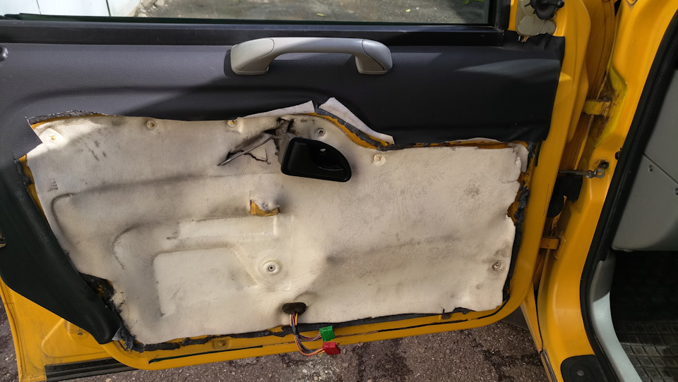 Зняв накладку — Renault Kangoo (1G)