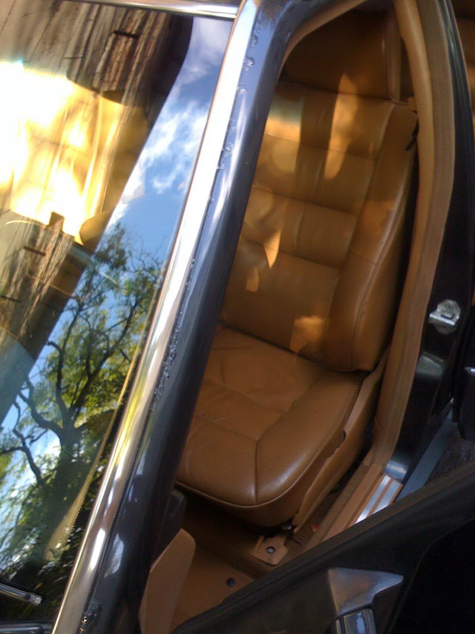 Фото в бортжурнале Mercedes-Benz E-Class (W124)
