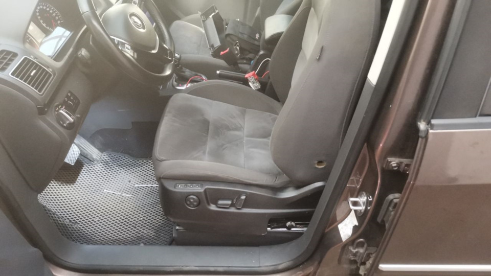 Фото в бортжурнале Volkswagen Touran (1G)